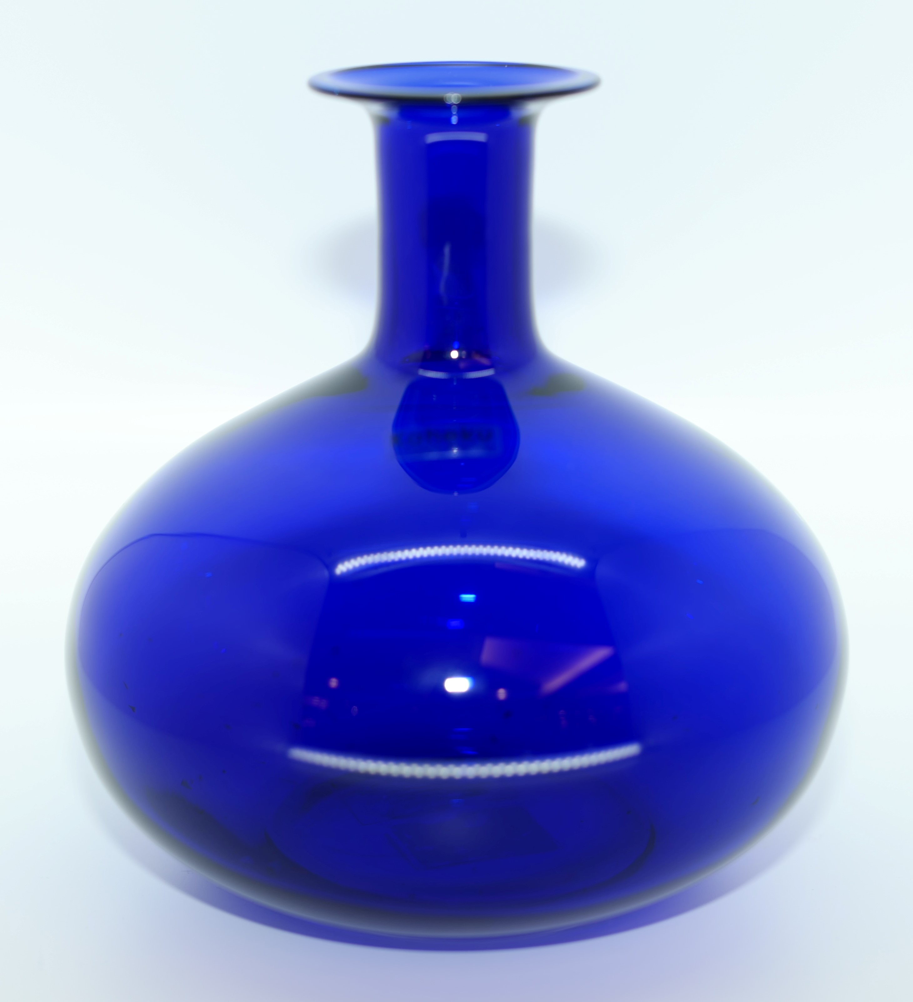 Kaheku Vase Cambridge cobalt